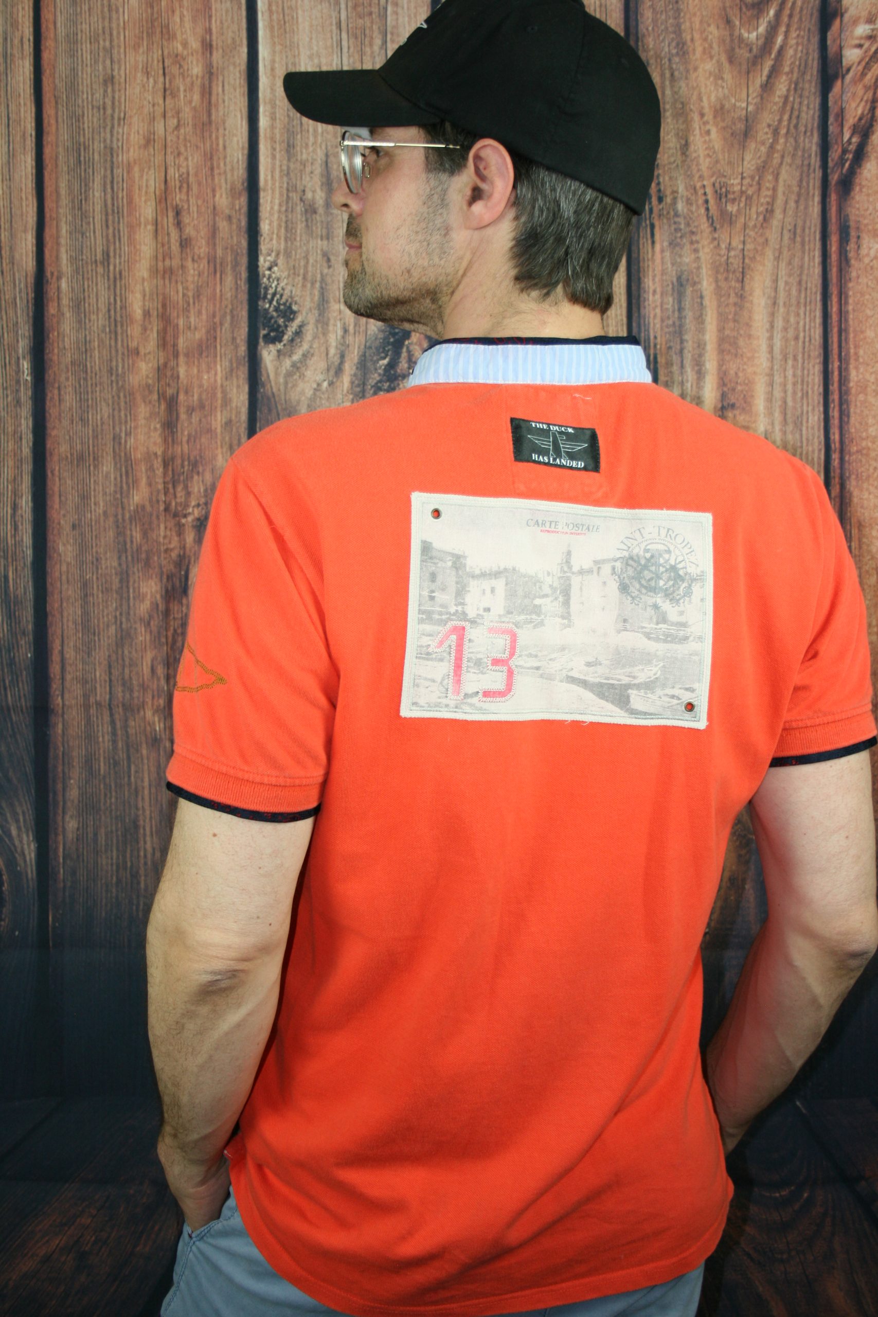 Saint Tropez: Tie stand-up